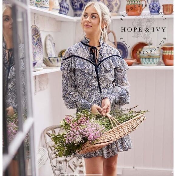 Hope & Ivy William Morris Marigold Ruffle Tiered Dress Size 14 Blue Floral Boho - Picture 2 of 16